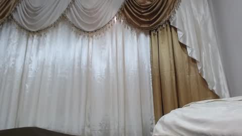 Snapshot of srta_luciana chatting on January 28, 3:04 pm . . online show from January 28, 3:04 pm