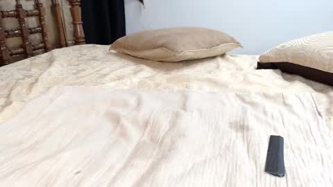 Snapshot of srta_luciana chatting on February 7, 2:58 pm . . online show from February 7, 2:58 pm
