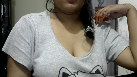 Snapshot of sruti23 chatting on June 15, 3:09 am sruti online show from June 15, 3:09 am