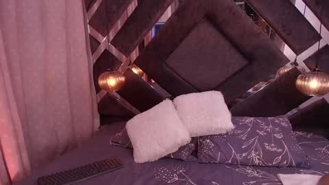 samantha online show from February 8, 7:16 pm