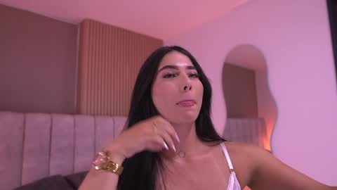 samantha online show from April 8, 7:25 pm