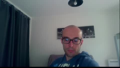 Snapshot of ssenzo chatting on February 23, 4:46 pm ssenzo online show from February 23, 4:46 pm