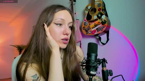 Anni if Im offline for a long time Im depressed feel free to support me offline online show from February 6, 3:09 pm