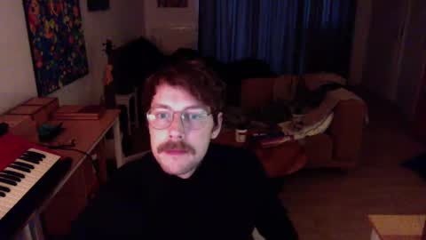 Snapshot of ssnttsnttsnss chatting on December 2, 9:45 am Roger online show from December 2, 9:45 am