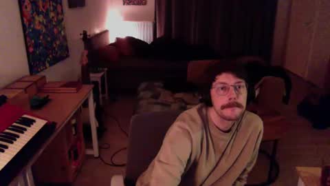 Snapshot of ssnttsnttsnss chatting on December 4, 9:46 pm Roger online show from December 4, 9:46 pm