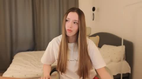 Snapshot of ssurf_time chatting on May 26, 5:14 am Chloe online show from May 26, 5:14 am