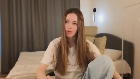 Snapshot of ssurf_time chatting on May 29, 5:16 am Chloe online show from May 29, 5:16 am