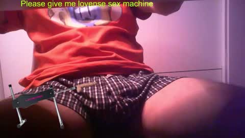 Snapshot of st1vemaster01 chatting on October 25, 2:24 pm st1vemaster01 online show from October 25, 2:24 pm
