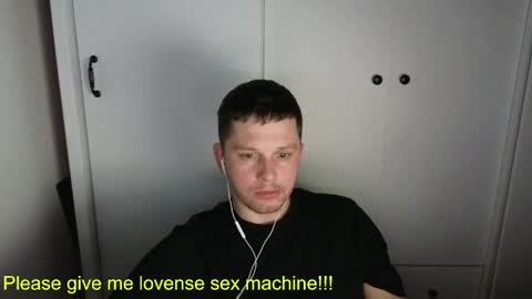 Snapshot of st1vemaster01 chatting on April 4, 3:31 pm st1vemaster01 online show from April 4, 3:31 pm