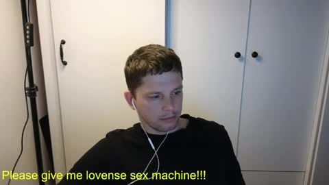 Snapshot of st1vemaster01 chatting on April 22, 5:03 pm st1vemaster01 online show from April 22, 5:03 pm