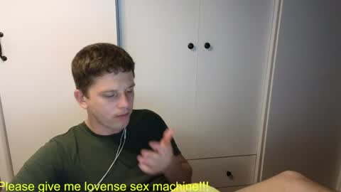 st1vemaster01 online show from July 6, 12:46 pm