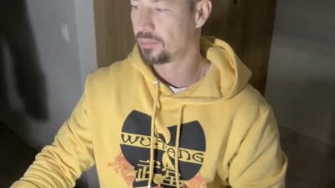 Snapshot of st_amor chatting on December 29, 11:29 am St Amor online show from December 29, 11:29 am