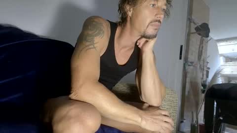 Snapshot of st_amor chatting on October 13, 1:00 pm St Amor online show from October 13, 1:00 pm