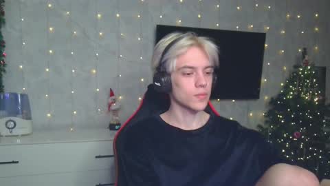 Snapshot of st_koshin chatting on December 30, 11:49 pm Nick Gasai online show from December 30, 11:49 pm