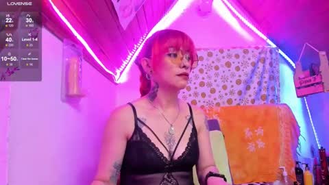 Snapshot of staacy37 chatting on January 19, 3:18 am staacy online show from January 19, 3:18 am