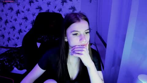 Stacey GMT5 Mo Tu We Th Fr Sa 3am -10am online show from December 26, 11:21 am