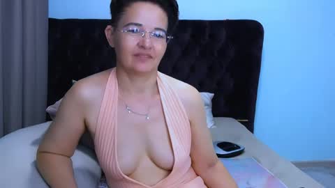 staceydarling online show from June 2, 7:49 pm