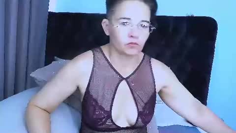 Snapshot of staceydarling chatting on July 6, 7:38 am staceydarling online show from July 6, 7:38 am
