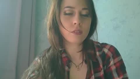staceywellsx online show from May 13, 8:23 am