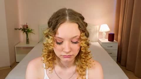 Snapshot of staceyyjones chatting on May 11, 10:21 am Stacey online show from May 11, 10:21 am