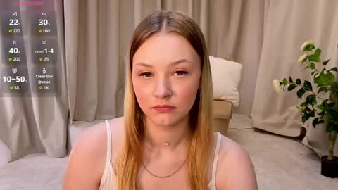 Snapshot of staceyyjones chatting on June 8, 11:21 am Stacey online show from June 8, 11:21 am