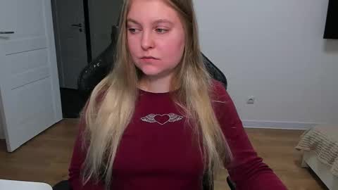 Snapshot of stacy_miraclee chatting on October 24, 12:56 pm Stacy online show from October 24, 12:56 pm