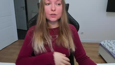 Stacy  online show from June 1, 10:28 am