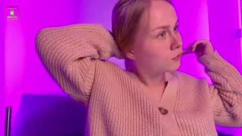 Snapshot of stacy_moorexx chatting on June 14, 9:39 pm STACY online show from June 14, 9:39 pm