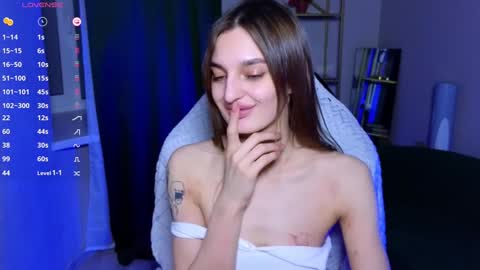 Snapshot of stacy_sexylips chatting on December 15, 2:05 pm Sexy lips online show from December 15, 2:05 pm