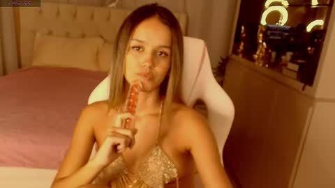 Snapshot of stacy_tylerr chatting on April 17, 3:42 am Stacy Tyler online show from April 17, 3:42 am