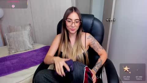 Stacy Conner online show from October 28, 8:33 pm