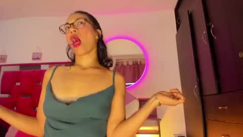 Snapshot of stacyfoxx_ chatting on June 30, 3:35 pm stacy fox online show from June 30, 3:35 pm