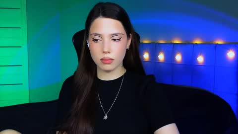 Snapshot of stacygonzales_ chatting on December 5, 7:05 am Bye bye dear See you on December 3st  online show from December 5, 7:05 am