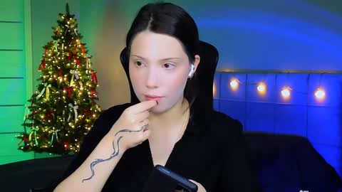 Snapshot of stacygonzales_ chatting on December 21, 6:41 am Bye bye dear See you on December 3st  online show from December 21, 6:41 am