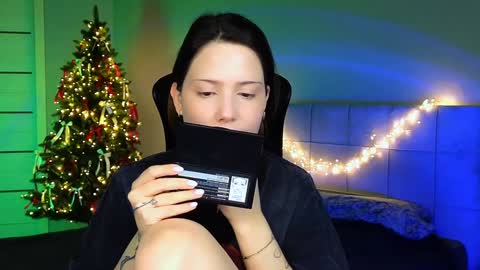 Snapshot of stacygonzales_ chatting on January 7, 6:05 am Bye bye dear See you on December 3st  online show from January 7, 6:05 am