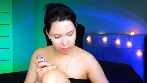 Snapshot of stacygonzales_ chatting on February 2, 6:37 am Bye bye dear See you on December 3st  online show from February 2, 6:37 am