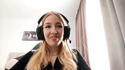 Mila online show from February 15, 6:10 am