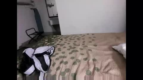 Straightupdownbad online show from December 20, 1:02 am