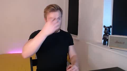 StanLust online show from November 12, 7:57 pm