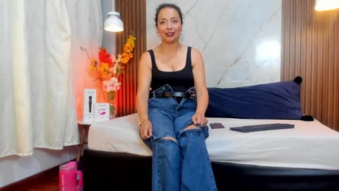 Snapshot of stangela_rivera chatting on April 1, 11:44 am Angel Rivera online show from April 1, 11:44 am