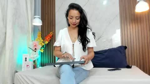 Snapshot of stangela_rivera chatting on June 2, 12:07 pm Angel Rivera online show from June 2, 12:07 pm