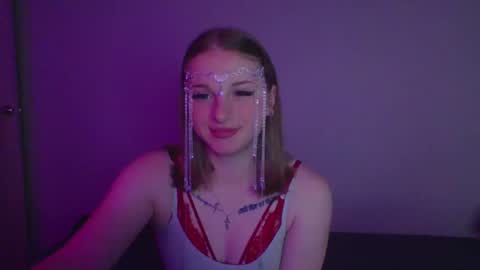 Snapshot of star_girlish chatting on October 14, 6:31 pm star_girlish online show from October 14, 6:31 pm