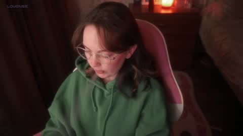 Alice online show from November 4, 12:37 pm