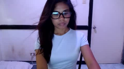 Snapshot of stardust990878 chatting on June 19, 1:10 am stardust990878 online show from June 19, 1:10 am
