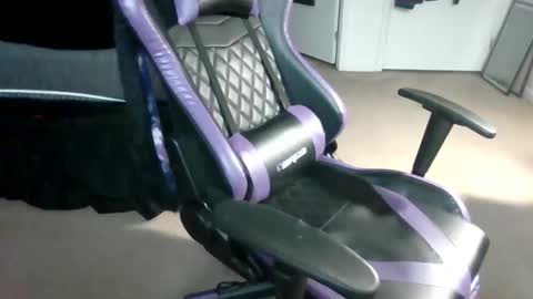 Snapshot of starella___saxxxton chatting on December 18, 7:19 pm starella___saxxxton online show from December 18, 7:19 pm