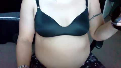 Snapshot of starella___saxxxton chatting on December 30, 3:57 pm starella___saxxxton online show from December 30, 3:57 pm