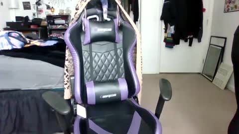 Snapshot of starella___saxxxton chatting on February 17, 4:15 pm starella___saxxxton online show from February 17, 4:15 pm