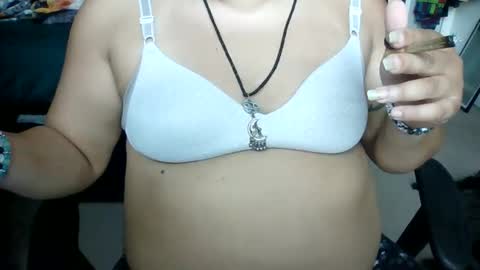 Snapshot of starella___saxxxton chatting on October 1, 1:28 pm starella___saxxxton online show from October 1, 1:28 pm