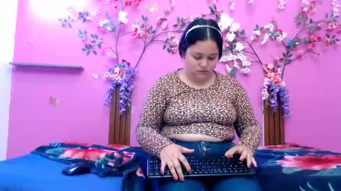 alejandra online show from May 25, 7:20 pm