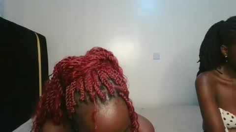 lia online show from October 31, 6:53 pm